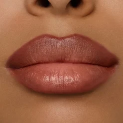 MAC Cosmetics Lipglazer Glossy Liner -huultenrajauskynä 0,25 g