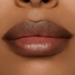 MAC Cosmetics Lipglazer Glossy Liner -huultenrajauskynä 0,25 g