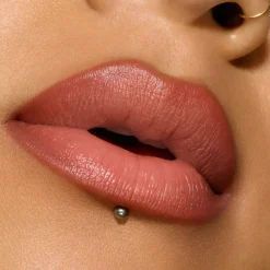 MAC Cosmetics Lipglazer Glossy Liner -huultenrajauskynä 0,25 g
