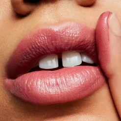 MAC Cosmetics Lustreglass Sheer Shine Lipstick -huulipuna 3,5 g