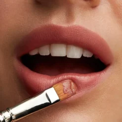 MAC Cosmetics Lustreglass Sheer Shine Lipstick -huulipuna 3,5 g