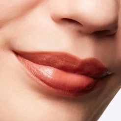 MAC Cosmetics Lustreglass Sheer Shine Lipstick -huulipuna 3,5 g