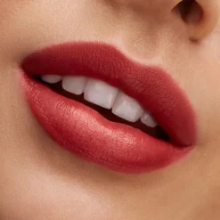 MAC Cosmetics Lustreglass Sheer Shine Lipstick -huulipuna 3,5 g