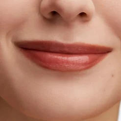 MAC Cosmetics Lustreglass Sheer Shine Lipstick -huulipuna 3,5 g