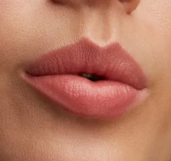 MAC Cosmetics Lustreglass Sheer Shine Lipstick -huulipuna 3,5 g