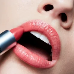 MAC Cosmetics Lustreglass Sheer Shine Lipstick -huulipuna 3,5 g