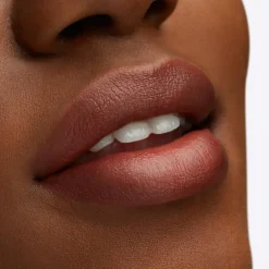 MAC Cosmetics Lustreglass Sheer Shine Lipstick -huulipuna 3,5 g