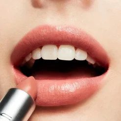 MAC Cosmetics Lustreglass Sheer Shine Lipstick -huulipuna 3,5 g