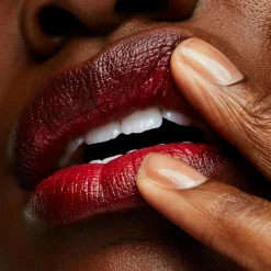 MAC Cosmetics Lustreglass Sheer Shine Lipstick -huulipuna 3,5 g