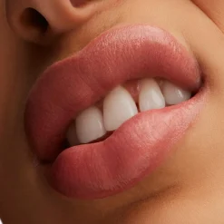 MAC Cosmetics Lustreglass Sheer Shine Lipstick -huulipuna 3,5 g
