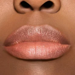 MAC Cosmetics Lustreglass Sheer Shine Lipstick -huulipuna 3,5 g