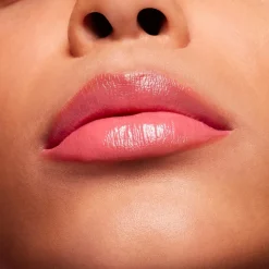 MAC Cosmetics Lustreglass Sheer Shine Lipstick -huulipuna 3,5 g