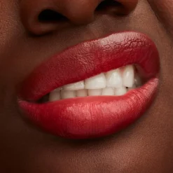 MAC Cosmetics Lustreglass Sheer Shine Lipstick -huulipuna 3,5 g
