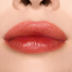 MAC Cosmetics Lustreglass Stainglass Lip Tint -nestemäinen huulipuna 3 g