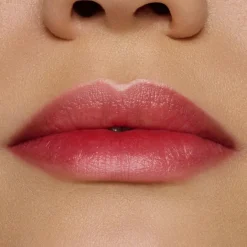MAC Cosmetics Lustreglass Stainglass Lip Tint -nestemäinen huulipuna 3 g