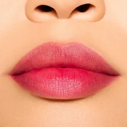 MAC Cosmetics Lustreglass Stainglass Lip Tint -nestemäinen huulipuna 3 g