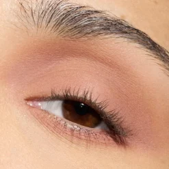 MAC Cosmetics Multisculpt Matte Liquid Eyeshadow -nestemäinen luomiväri 4,5 ml