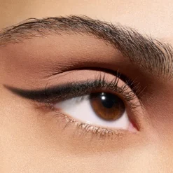 MAC Cosmetics Multisculpt Matte Liquid Eyeshadow -nestemäinen luomiväri 4,5 ml