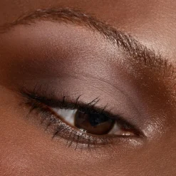 MAC Cosmetics Multisculpt Matte Liquid Eyeshadow -nestemäinen luomiväri 4,5 ml