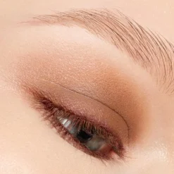 MAC Cosmetics Multisculpt Matte Liquid Eyeshadow -nestemäinen luomiväri 4,5 ml