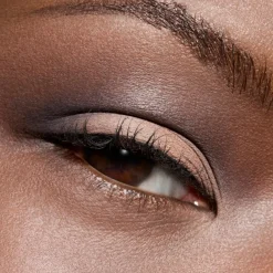 MAC Cosmetics Multisculpt Matte Liquid Eyeshadow -nestemäinen luomiväri 4,5 ml