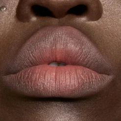 MAC Cosmetics Powder Kiss Hazy Matte Lipstick -huulipuna 3,5 g