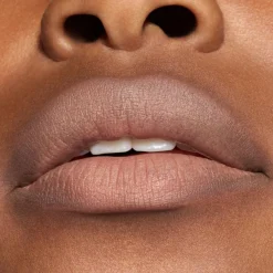 MAC Cosmetics Powder Kiss Hazy Matte Lipstick -huulipuna 3,5 g