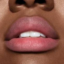 MAC Cosmetics Powder Kiss Hazy Matte Lipstick -huulipuna 3,5 g