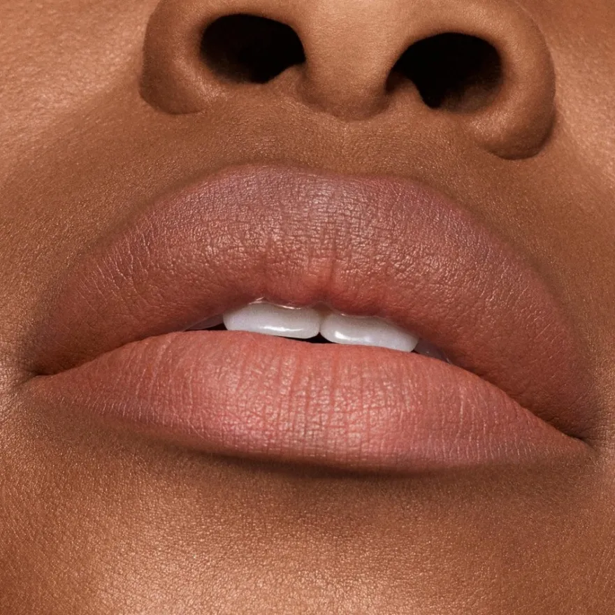 MAC Cosmetics Powder Kiss Hazy Matte Lipstick -huulipuna 3,5 g
