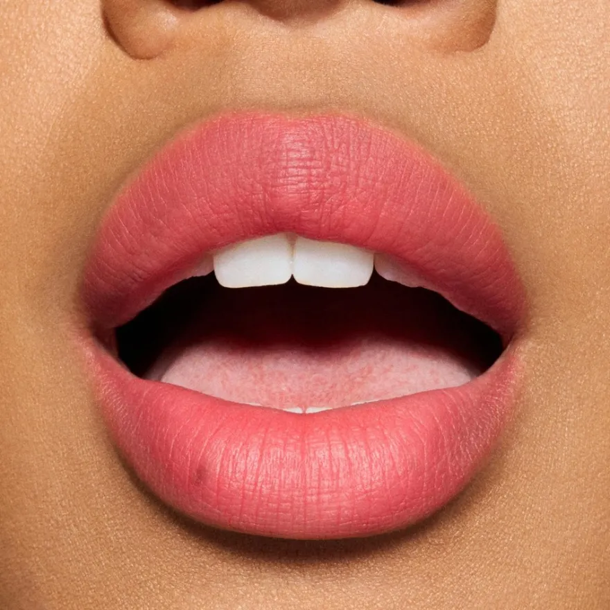 MAC Cosmetics Powder Kiss Hazy Matte Lipstick -huulipuna 3,5 g