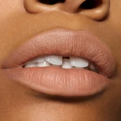 MAC Cosmetics Powder Kiss Hazy Matte Lipstick -huulipuna 3,5 g