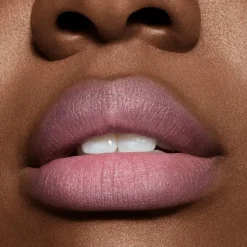 MAC Cosmetics Powder Kiss Hazy Matte Lipstick -huulipuna 3,5 g
