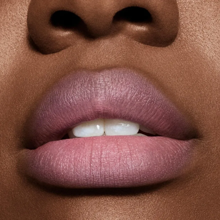 MAC Cosmetics Powder Kiss Hazy Matte Lipstick -huulipuna 3,5 g