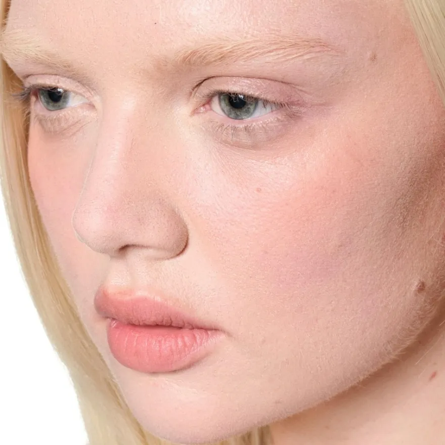 MAC Cosmetics Powder Kiss Lip + Cheek Mousse -nestemäinen huulipuna 5 ml