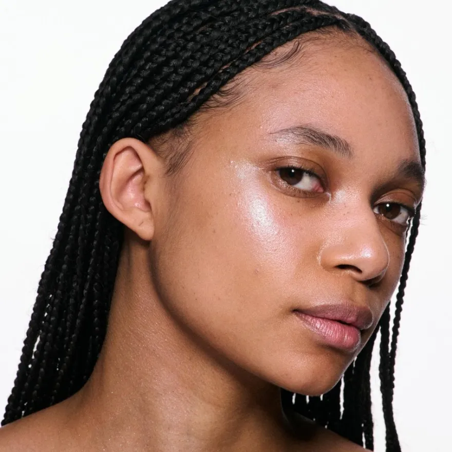 MAC Cosmetics Skinfinish Lightstruck Liquid Highlighter -korostusväri 15 ml