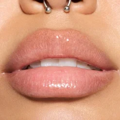 MAC Cosmetics Squirt Plumping Lipgloss Stick -huulikiilto 2,3 g