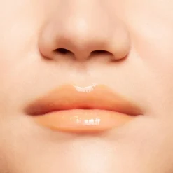 MAC Cosmetics Squirt Plumping Lipgloss Stick -huulikiilto 2,3 g