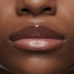 MAC Cosmetics Squirt Plumping Lipgloss Stick -huulikiilto 2,3 g