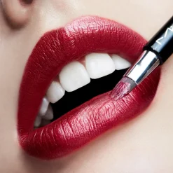 MAC Frost Lipstick huulipuna 3 g