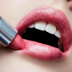MAC Frost Lipstick huulipuna 3 g