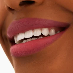 MAC Locked Kiss 24Hr Lipstick huulipuna 1,8 g