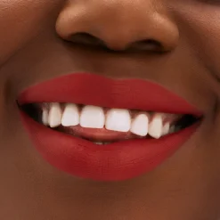 MAC Locked Kiss 24Hr Lipstick huulipuna 1,8 g