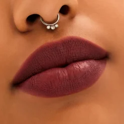 MAC Locked Kiss 24Hr Lipstick huulipuna 1,8 g