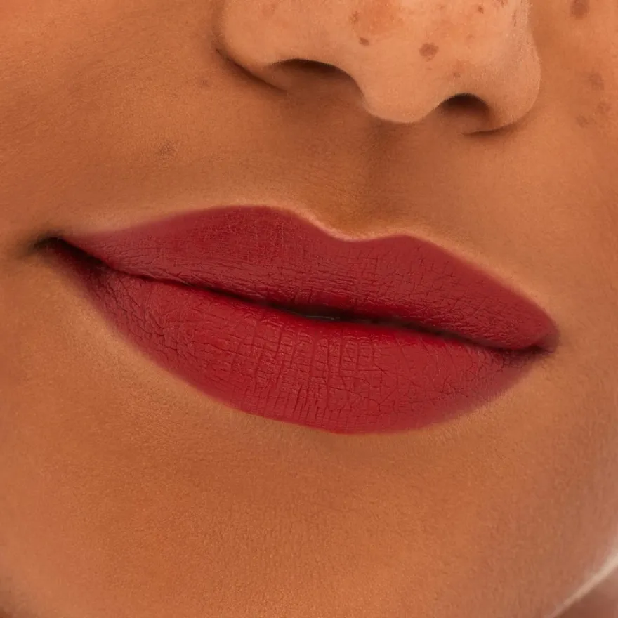 MAC Locked Kiss 24Hr Lipstick huulipuna 1,8 g