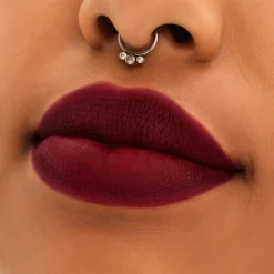 MAC Locked Kiss 24Hr Lipstick huulipuna 1,8 g