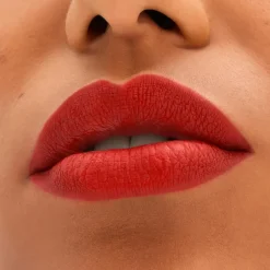 MAC Locked Kiss 24Hr Lipstick huulipuna 1,8 g
