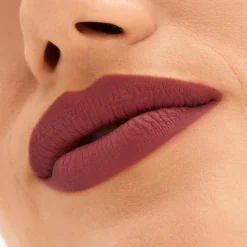 MAC Locked Kiss 24Hr Lipstick huulipuna 1,8 g