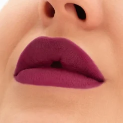 MAC Locked Kiss 24Hr Lipstick huulipuna 1,8 g