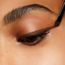 MAC Pro Longwear Fluidline Eyeliner and Brow Gel geelirajaus 3 g