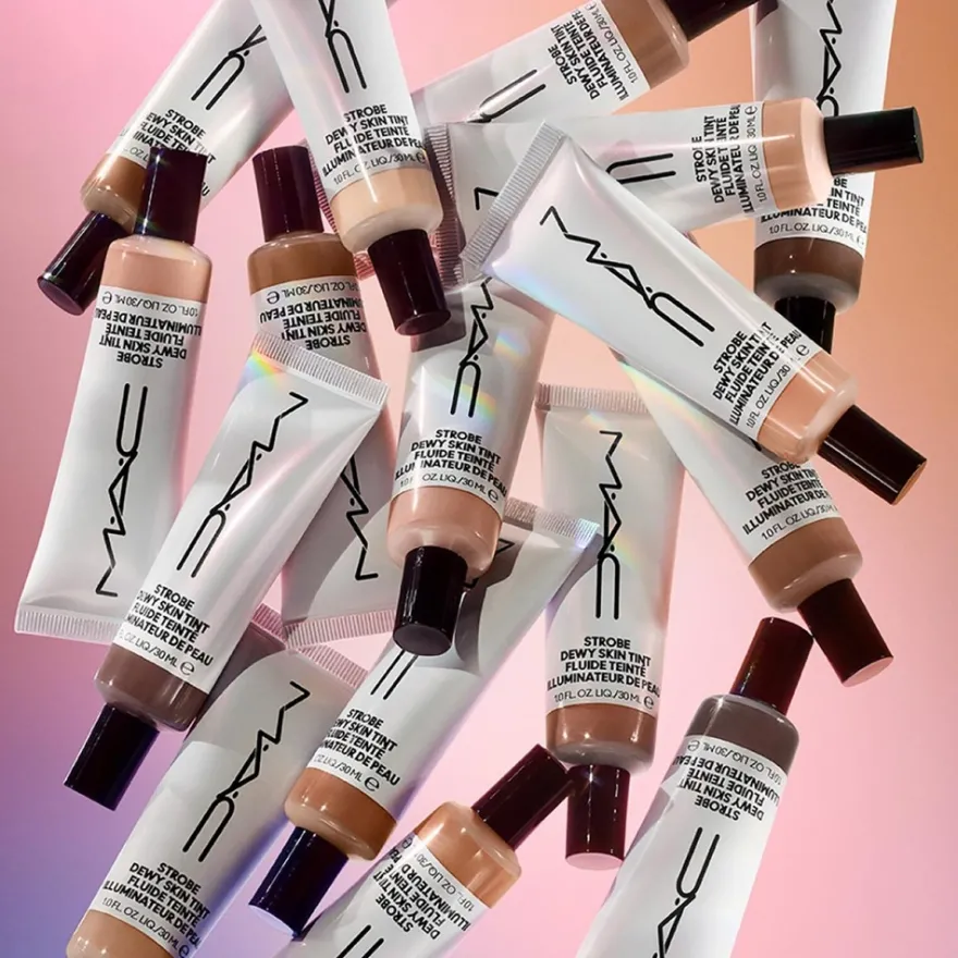 MAC Strobe dewy skin tint sävyttävä kosteusvoide 30 ml